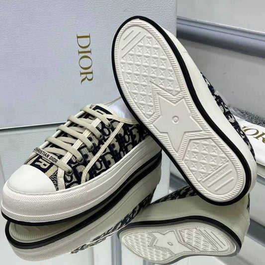 Christian Dior Walk’n’Dior